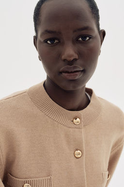 Cardigan con botones