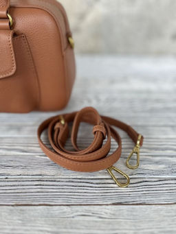 Женская кожаная сумка бочонок 3132 Браун