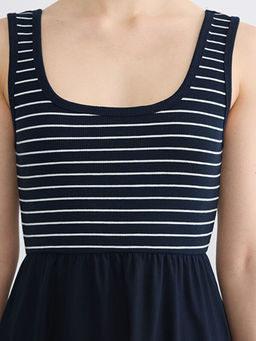 Kare Yaka ?izgili B?zg?l? Belden Oturtmal? Elbise