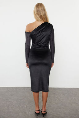 Trendyolmilla Siyah Duz Tek Omuz Detayl? Drapeli Vucuda Oturan Orme Elbise TWOAW25EL00206  фото 5
