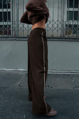 PINSTRIPE TROUSERS WITH BOXER DETAIL - Zara фото 3