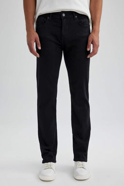 Джинсовые брюки Sergio Regular Fit Normal Mold с нормальной талией и зауженными штанинами