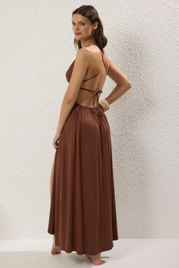 TRENDYOLMILLA Kahverengi Maxi Dokuma Cut Out/Pencere Plaj Elbisesi TBESS25EL00077 фото 10