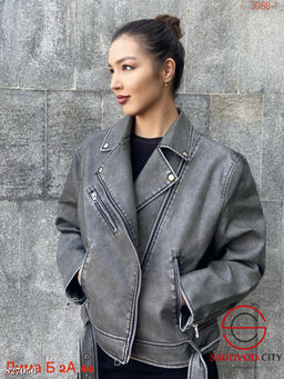 Кожаная женская весенняя куртка