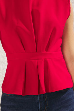 K?rm?z? Dokuma Bisiklet Yaka Kolsuz Bluz TWOAW23BZ00559