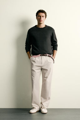 PANTAL?N CHINO STRAIGHT FIT PLIEGUES / Crudo