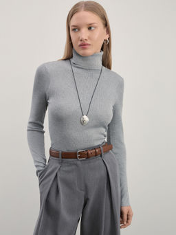 Джемпер с высоким воротником в риб / Zarina