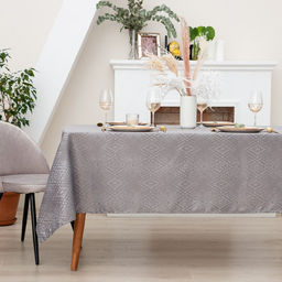Скатерть Этель Ромбы цв.серебро, 142*283 +/-3 см, 115 10 гр,100% п/э