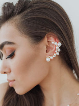 Серьга кафф Жемчужное сокровище, цвет белый в золоте