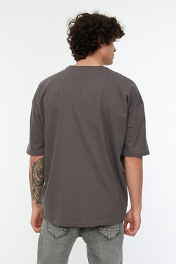 Antrasit Oversize/Genis Kesim %100 Pamuklu K?sa Kollu Basic T-Shirt TMNSS22TS0318