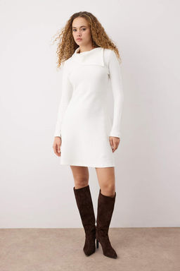 Ekru Yaka Detayl? Bodycon Diagonel Mini/K?sa Esnek Orme Elbise TWOAW26EL00224 - Trendyolmilla фото 2