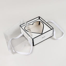 Коробка для цветов с фигурным вкладышем и пластиковой крышкой Present, 23.5 х 23.5 х 15 см