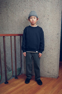 BASIC LABEL SWEATSHIRT