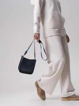 Сумка кожаная на плечо Azaro 30996 синий