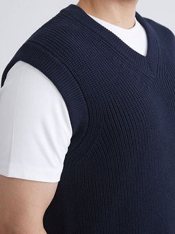 Standart Kal?p V Yaka Erkek Triko S?veter