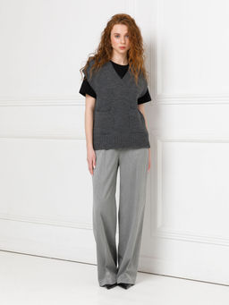 Жилет вязаный