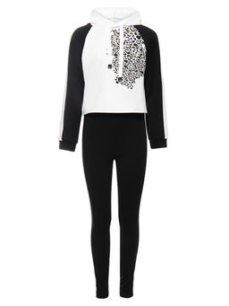 Костюм спортивный