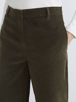 Standart Fit Kadife Kad?n Pantolon