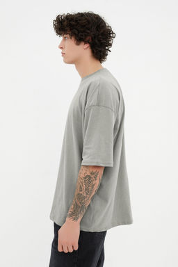 Gri Basic %100 Pamuklu Bisiklet Yaka Oversize/Genis Kesim K?sa Kollu T-Shirt TMNSS22TS0318