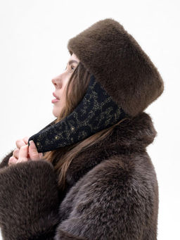 Т26-21 Таблетка кубанка черное золото с мехом "норка"