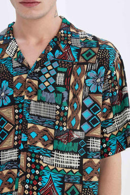 Рубашка из вискозы с коротким рукавом и принтом, вязаный крючком воротник обычного кроя - Defacto фото 5