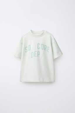 CAMISETA ESTAMPADO TEXTO / Verde claro