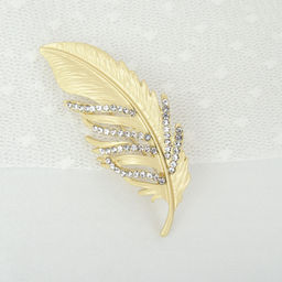 Брошь Перо / 2042 /уп 36/