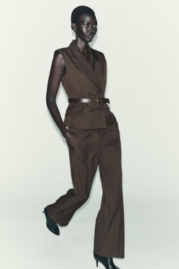 HIGH-WAIST STRAIGHT-LEG TROUSERS