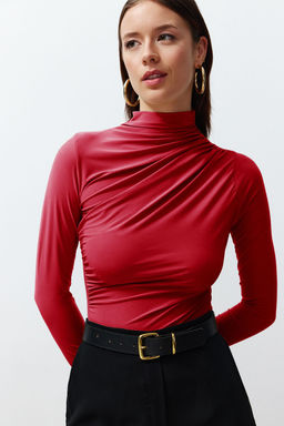 Trendyolmilla Siyah Buzgulu Kare Yaka Vucuda Oturan Esnek Orme Bluz TWOSS24BZ00487 фото 2