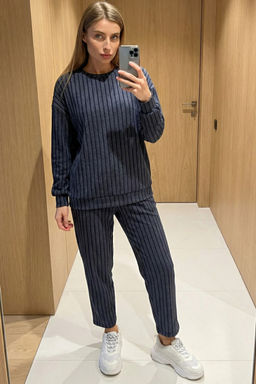 Костюм трикотажный оверсайз с брюками серый