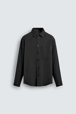CAMISA FLUIDA BOLSILLO / Negro