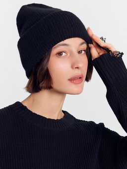 Шапка женская черная