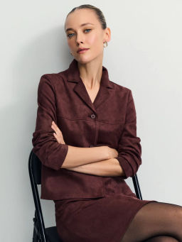 Укороченный жакет из искусственной замши / Zarina