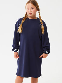 Платье с длинными рукавами