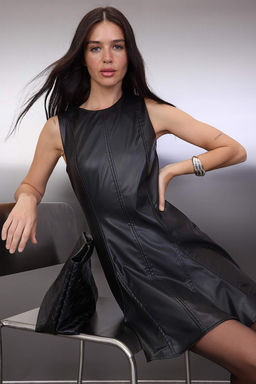 Siyah Duz Suni Deri Godeli K?sa / Mini Dokuma Elbise TWOAW26EL00329