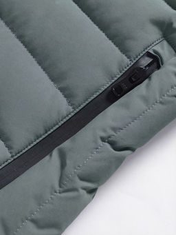 Куртка женская стёганая с капюшоном с графеновой подкладкой цвета хаки 9624_1Kh