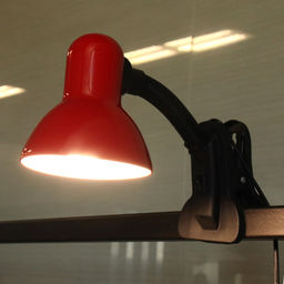 Светильник настольный на прищепке красный / 108BXIAO-4 / Ex27 /уп 70/ - ГалеонТрейд фото 3