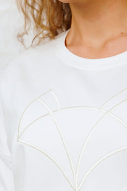 Футболка женская с вышивкой 342MLK