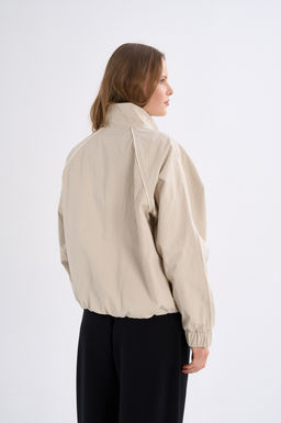 Ветровка Бежевый