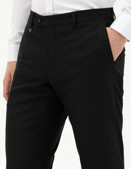 Siyah Slim Fit Kuma_ Pantolon