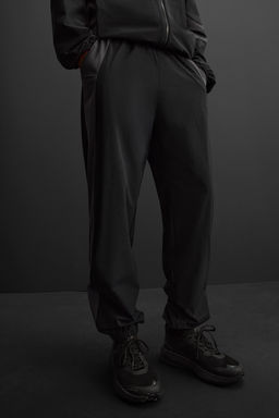 COLOUR BLOCK TECHNICAL TROUSERS - Zara фото 7