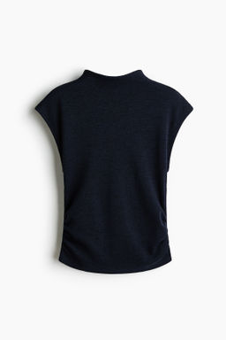 Top de punto con cuello perkins