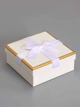 Набор подарочных коробок 3 в 1 квадратные, 19×19×9.5 см, 17×17×8 см, 15×15×6.5 см, с бантом, молочный