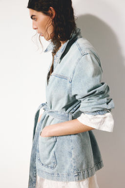 Chaqueta denim con cintur?n de anudar - H&m фото 8