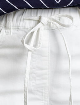 Шорты с резинкой на поясе из облегченного денима