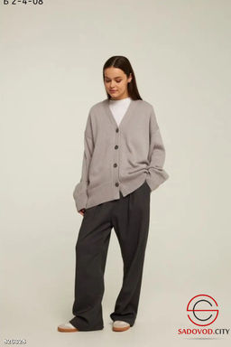 Женский кардиган на пуговицах