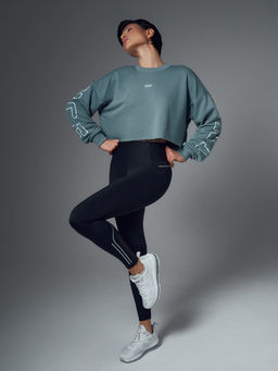 Укороченный свитшот объемного силуэта - NEVERLATE фото 6