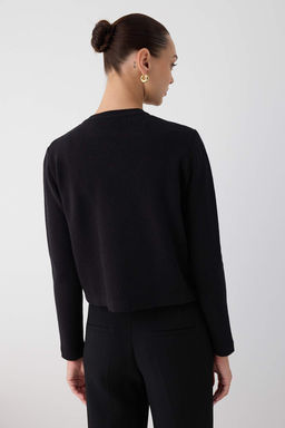 Wardrobe Essentials Siyah Dugme Detayl? Crop Premium/Ozel Iplik Triko H?rka | TWOAW26HI00094