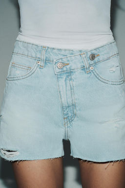HIGH-WAIST CROSSOVER WAIST MOM FIT TRF DENIM BERMUDA SHORTS - Zara фото 11