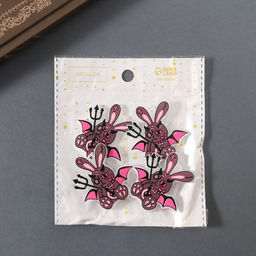 Цена за 4 шт. Декор для творчества акрил двусторонний Зайка-дьяволёнок, 4.340.2 см - Арт узор фото 4